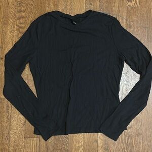 Women’s Long Sleeve Top, Ribbed Design, Size Medium (See Measurements in Photos)